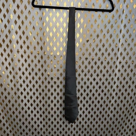 Metallic silver tie to bundle with other stuff savile row - Picture 3 of 4
